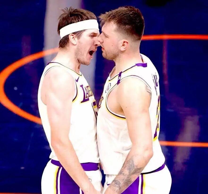 开云注册-什么？湖人要给落选秀2.4亿合同！！